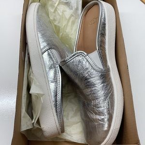 UGGS SLIP ON SILVER SHOE WITH ORIGINAL BOX